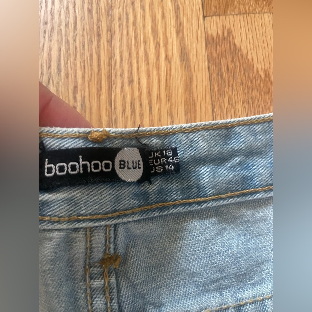 NWT Plus Ripped High Rise Boyfriend Jean - Picture 4 of 4